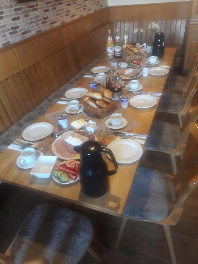 Gasthaus "Zur Linde" Harzgerode Exteriör bild
