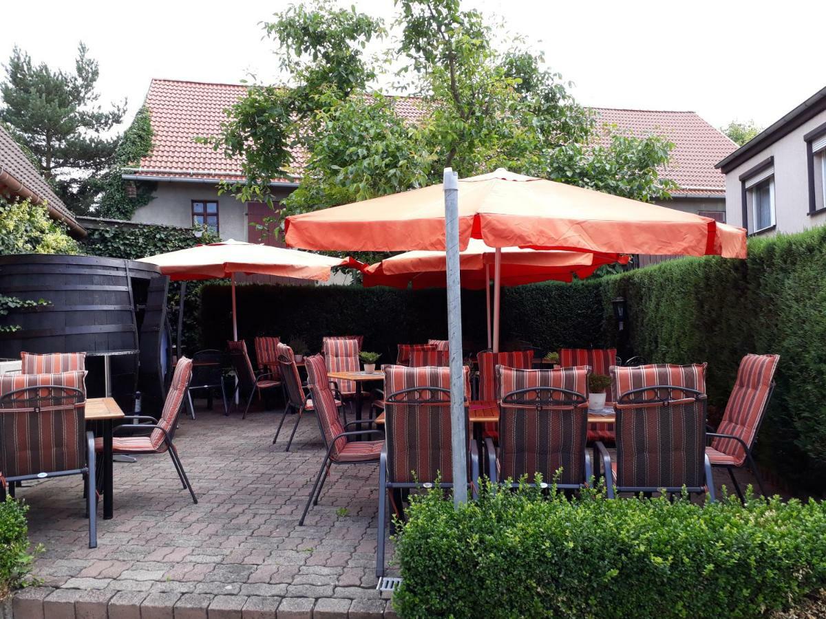 Gasthaus "Zur Linde" Harzgerode Exteriör bild